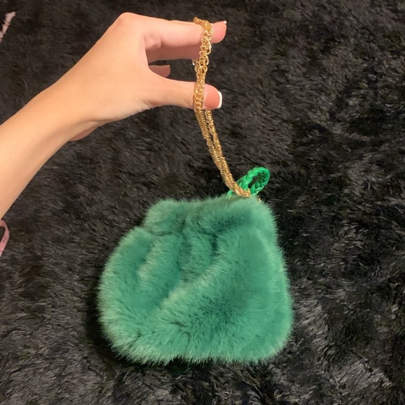 Alex Max Green Fluffy Purse - Picture 3 of 5